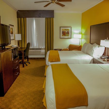 Holiday Inn Express Hotel & Suites Houston North Intercontinental By Ihg Exterior foto