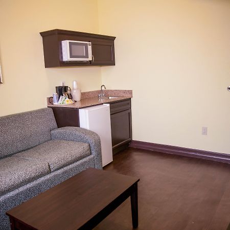 Holiday Inn Express Hotel & Suites Houston North Intercontinental By Ihg Exterior foto