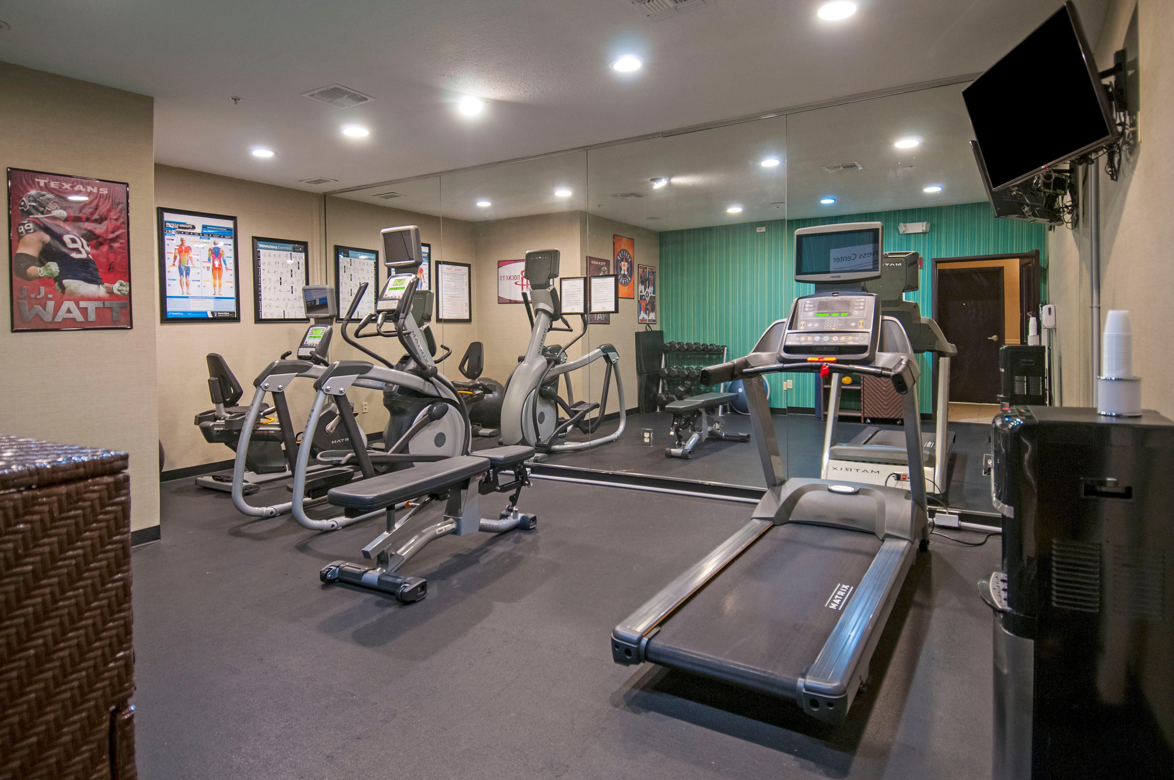 Holiday Inn Express Hotel & Suites Houston North Intercontinental By Ihg Exterior foto